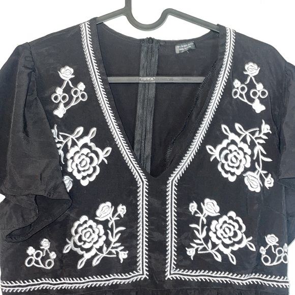 Mexican black and white summer dress | size large | Rose Dress - Picture 3 of 4